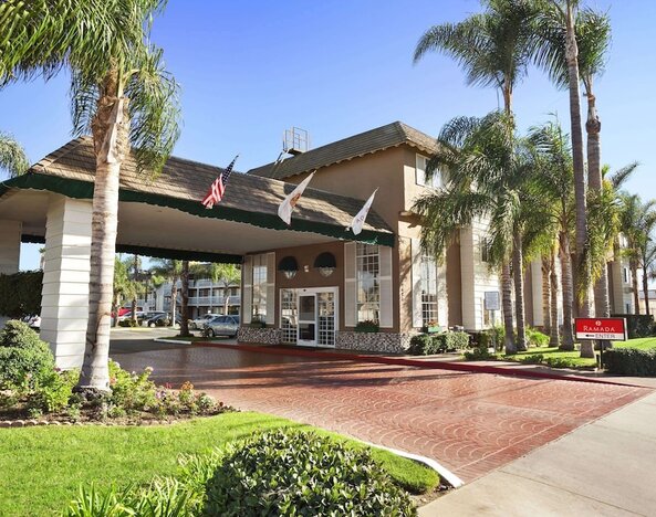 Ramada by Wyndham Costa Mesa/Newport Beach