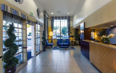 Ramada by Wyndham Costa Mesa/Newport Beach