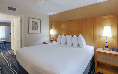 Ramada by Wyndham Costa Mesa/Newport Beach
