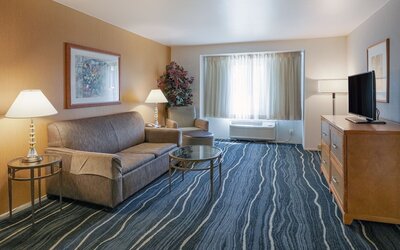 Ramada by Wyndham Costa Mesa/Newport Beach
