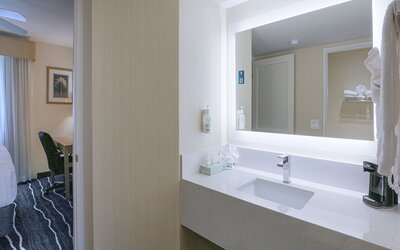 Ramada by Wyndham Costa Mesa/Newport Beach