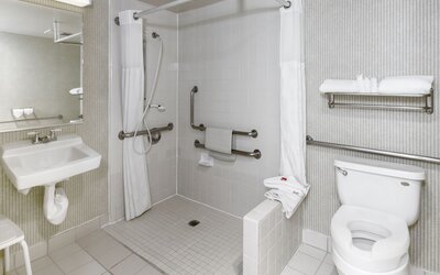 Ramada by Wyndham Costa Mesa/Newport Beach