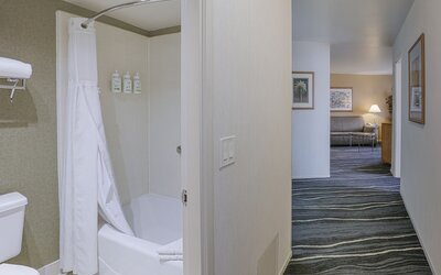 Ramada by Wyndham Costa Mesa/Newport Beach
