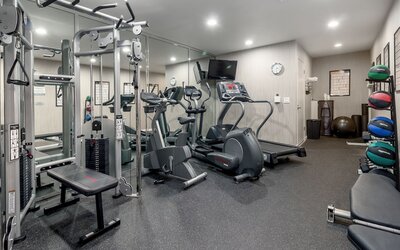 Ramada by Wyndham Costa Mesa/Newport Beach
