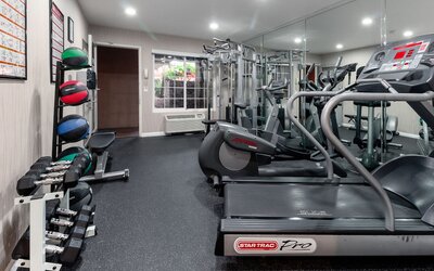 Ramada by Wyndham Costa Mesa/Newport Beach