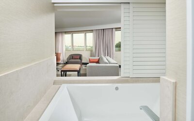 DoubleTree by Hilton Fullerton