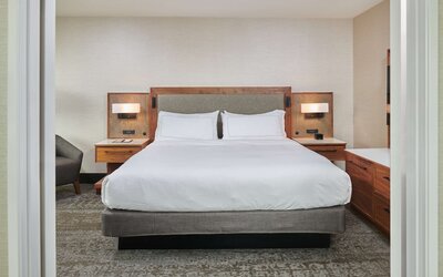 DoubleTree by Hilton Fullerton