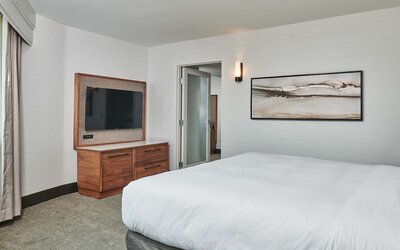 DoubleTree by Hilton Fullerton