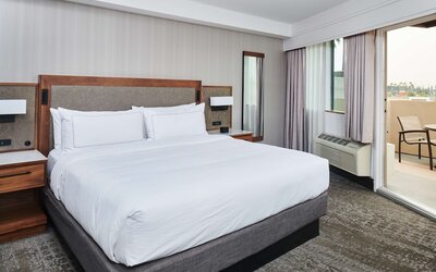 DoubleTree by Hilton Fullerton
