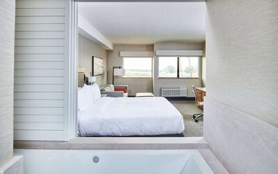DoubleTree by Hilton Fullerton