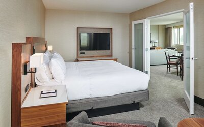 DoubleTree by Hilton Fullerton