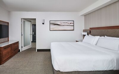 DoubleTree by Hilton Fullerton