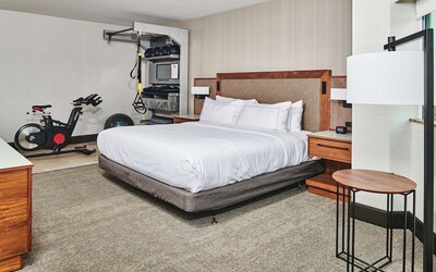 DoubleTree by Hilton Fullerton