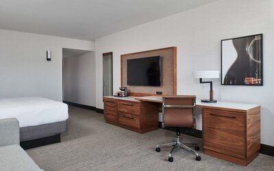 DoubleTree by Hilton Fullerton