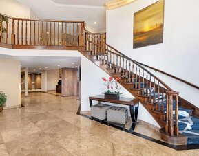 Best Western Plus Newport Mesa Inn