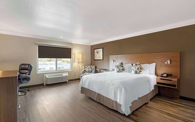 Best Western Plus Newport Mesa Inn