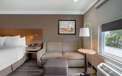 Best Western Plus Newport Mesa Inn