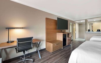 Best Western Plus Newport Mesa Inn
