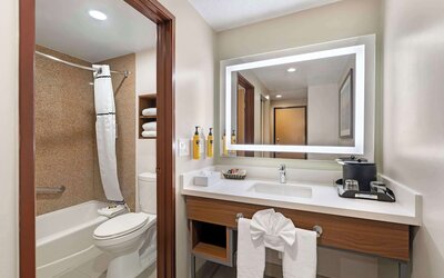 Best Western Plus Newport Mesa Inn