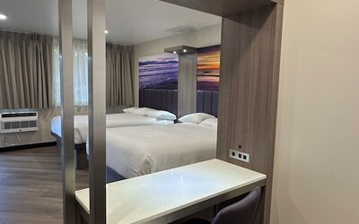Costa Mesa Inn