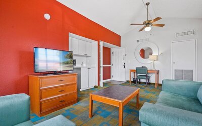 La Quinta Inn by Wyndham Costa Mesa / Newport Beach