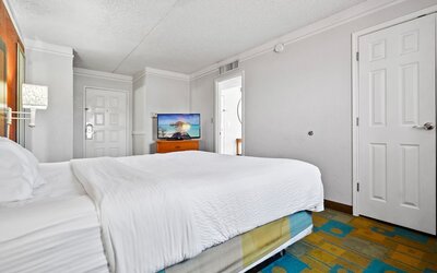 La Quinta Inn by Wyndham Costa Mesa / Newport Beach