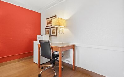 La Quinta Inn by Wyndham Costa Mesa / Newport Beach