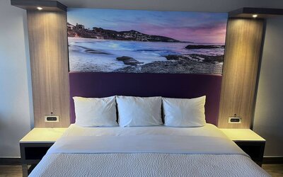 La Quinta Inn by Wyndham Costa Mesa / Newport Beach
