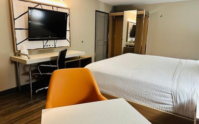 La Quinta Inn by Wyndham Costa Mesa / Newport Beach