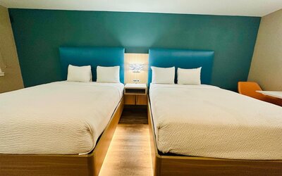 La Quinta Inn by Wyndham Costa Mesa / Newport Beach