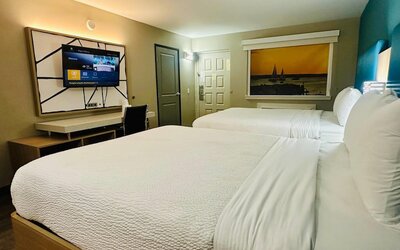 La Quinta Inn by Wyndham Costa Mesa / Newport Beach