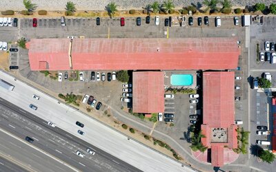La Quinta Inn by Wyndham Costa Mesa / Newport Beach