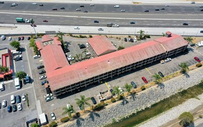 La Quinta Inn by Wyndham Costa Mesa / Newport Beach