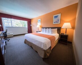 Howard Johnson by Wyndham Fullerton/Anaheim Conference Cntr