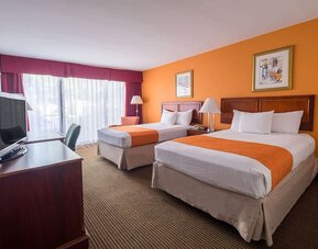 Howard Johnson by Wyndham Fullerton/Anaheim Conference Cntr