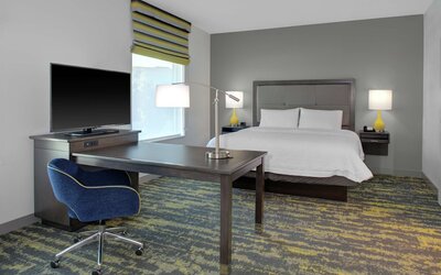 Hampton Inn & Suites Irvine-Orange County Airport