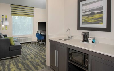 Hampton Inn & Suites Irvine-Orange County Airport