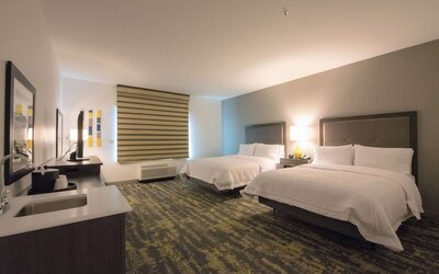 Hampton Inn & Suites Irvine-Orange County Airport
