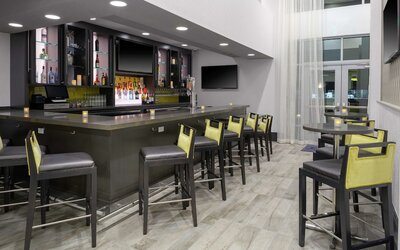 Hampton Inn & Suites Irvine-Orange County Airport
