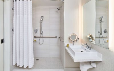DoubleTree by Hilton Irvine - Spectrum