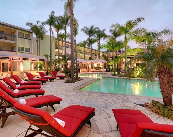 Atrium Hotel at Orange County Airport