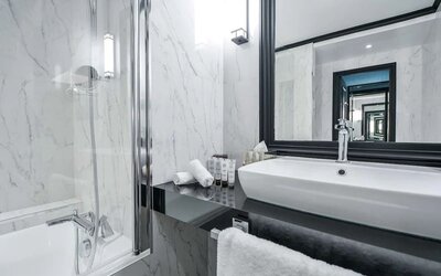 Maison Astor Paris, Curio Collection By Hilton