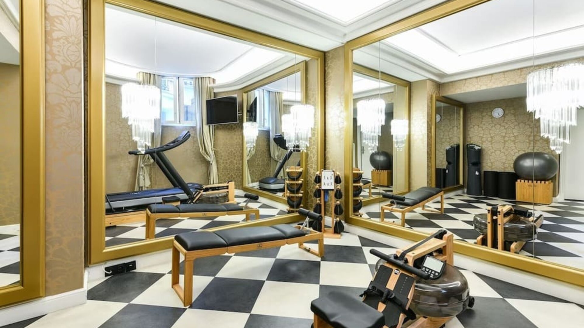 Maison Astor Paris, Curio Collection By Hilton