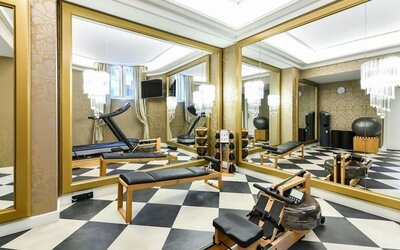 Maison Astor Paris, Curio Collection By Hilton