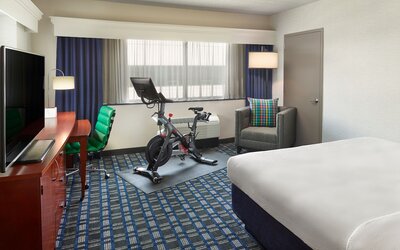 Courtyard by Marriott Arlington Crystal City/Reagan National