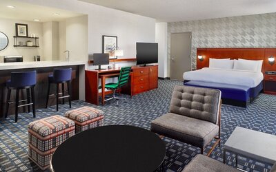 Courtyard by Marriott Arlington Crystal City/Reagan National