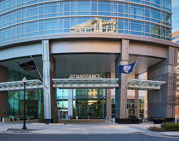 Renaissance Arlington Capital View Hotel