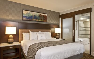 DoubleTree by Hilton Washington DC - Crystal City