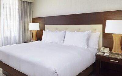 DoubleTree by Hilton Washington DC - Crystal City