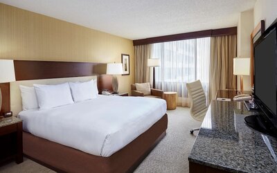 DoubleTree by Hilton Washington DC - Crystal City